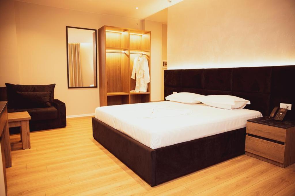 Hotel Continental Durres Ngoại thất bức ảnh