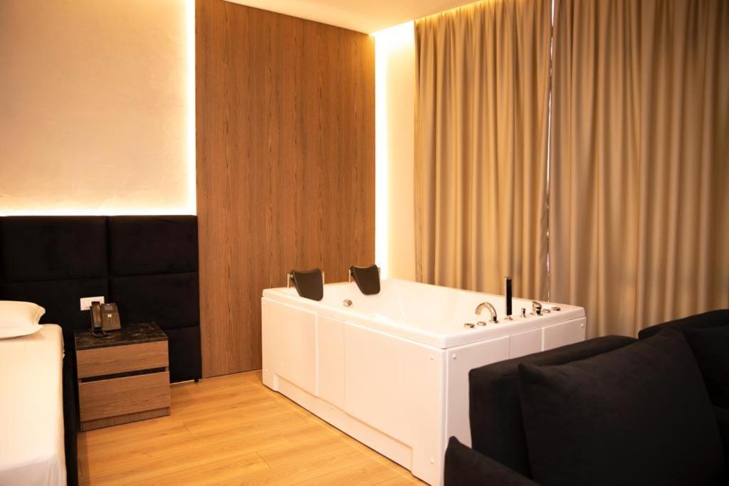 Hotel Continental Durres Ngoại thất bức ảnh